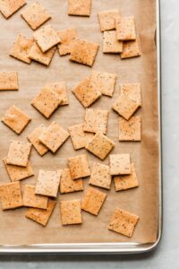 sarımsaklı kraker tarifi kolay