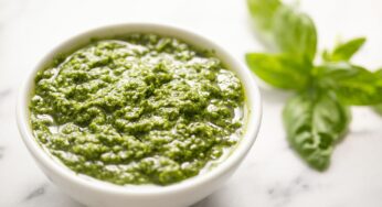 Kolay Fesleğenli Pesto Sos Tarifi