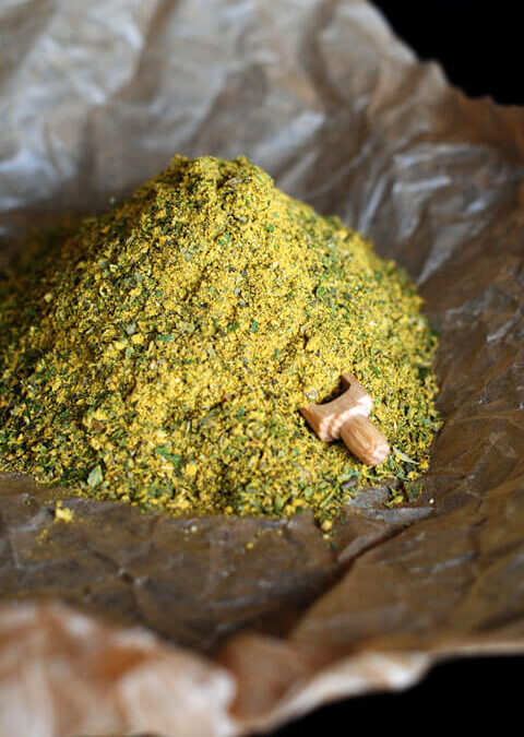 Khmeli Suneli tarifi