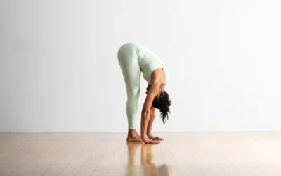 Uttanasana Pozu Nasıl Yapılır? Uttanasana Faydaları
