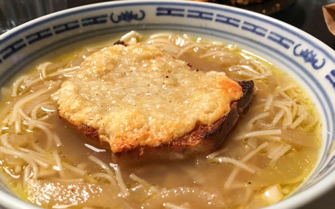 Fransız Soğan Çorbası tarifi