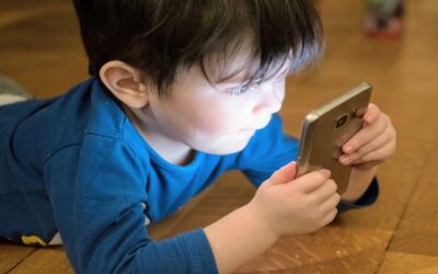 3 Yaş Çocuğun Telefon Bağımlılığı: Nedenleri ve Çözüm Yolları