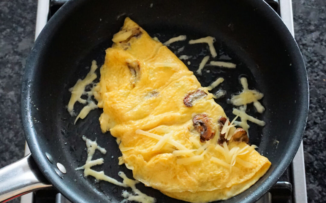 tavada peynirli omlet