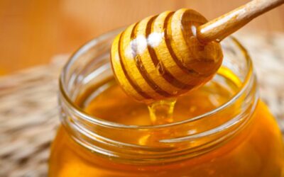 Bal Neden Tahta Kaşıkla Yenmeli?