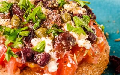 Dakos Nedir? Dakos Ekmeği, Dakos Salatası