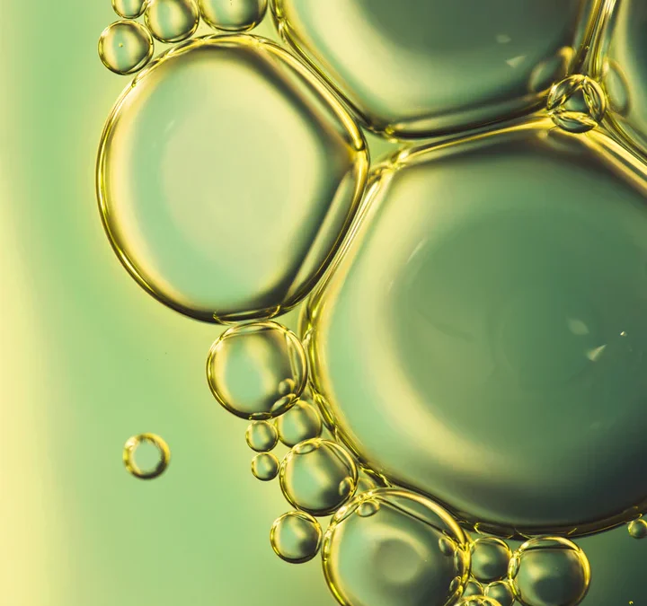 Isopropyl Myristate Nedir? Sivilce Yapar mı?