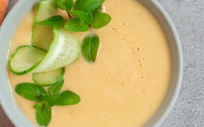 Soğuk Şeftali Çorbası Tarifi: Yaz Sıcaklarına Serinletici Bir Dokunuş